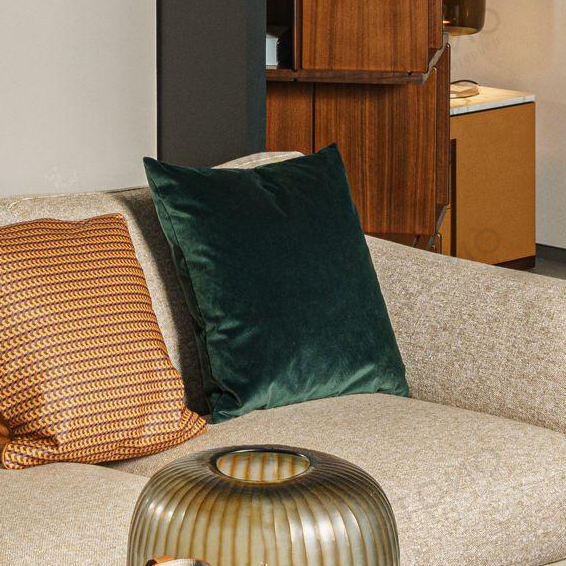 Декоративные подушки – элементы оформления интерьеров в самых разных стилях
