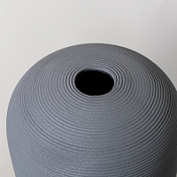 Ваза Oops Big Vase Rough Graphite D142/33 от Bosa