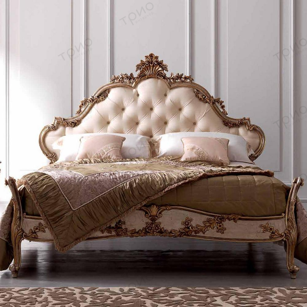 Кровать классика с мягким изголовьем стиль рококо
