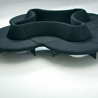 Диван Serpentine от Moroso