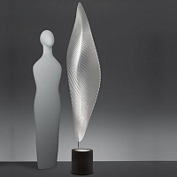 Настольная лампа Cosmic Leaf от Artemide